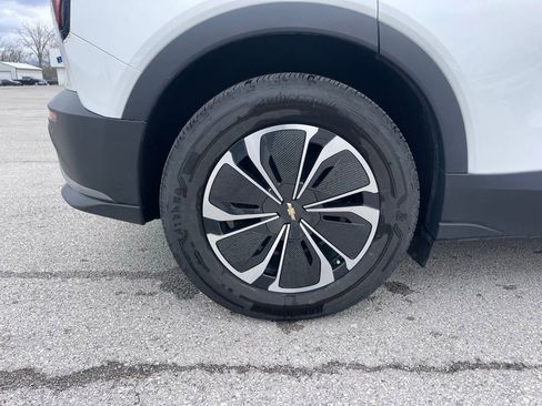 Used 2024 Chevrolet Blazer EV LT image 11