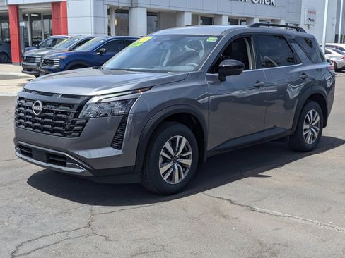 New 2026 Nissan Pathfinder SL FWD image 5