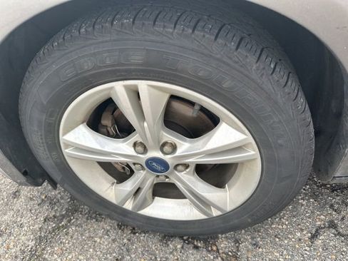 Used 2014 Ford Focus SE image 12