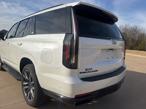 Used 2022 Cadillac Escalade Sport w/ Heavy-Duty Trailer Package image 3