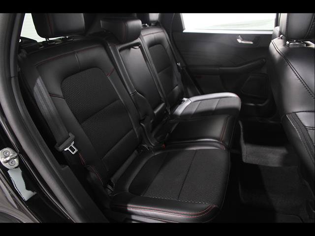 Used 2025 Ford Escape ST-Line Select AWD/4WD image 17