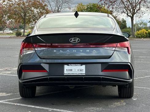 New 2026 Hyundai Elantra SEL Sport image 5
