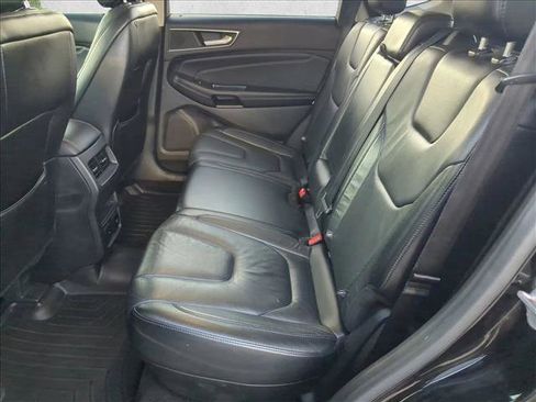 Used 2016 Ford Edge Titanium w/ Technology Package image 19