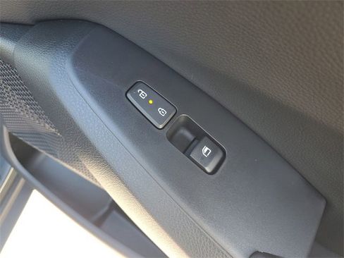 New 2026 Kia Seltos S image 11