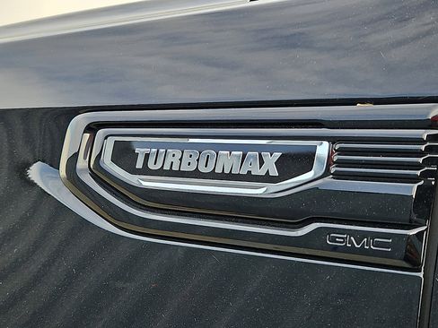 Certified 2024 GMC Sierra 1500 Elevation w/ LPO, Elevation Black Package AWD/4WD image 11