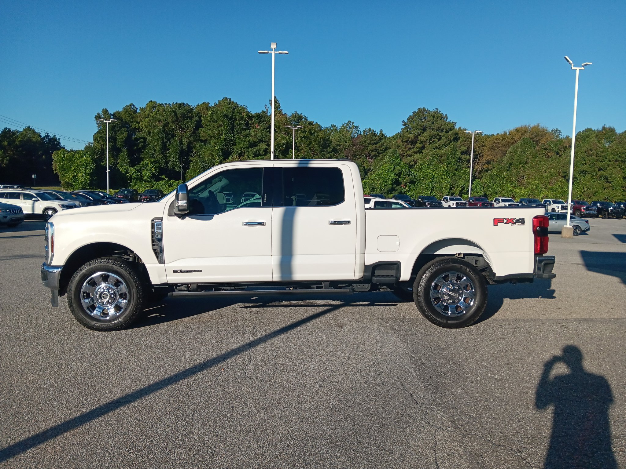 Used 2024 Ford F250 Lariat w/ Lariat Ultimate Package AWD/4WD image 3