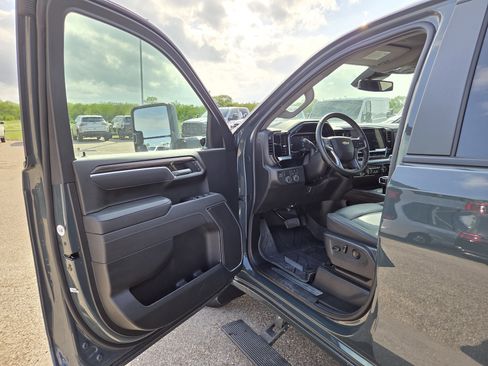 Used 2026 Chevrolet Silverado 1500 LT w/ Leather Package RWD image 12