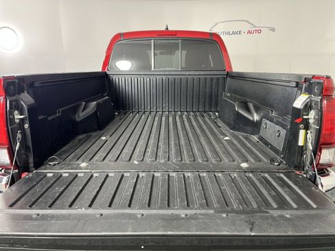 Used 2023 Toyota Tacoma SR5 w/ SR5 Appearance Package RWD image 23