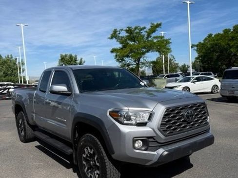 Used 2021 Toyota Tacoma TRD Off-Road AWD/4WD image 4