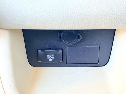 Used 2014 Toyota Highlander XLE image 21