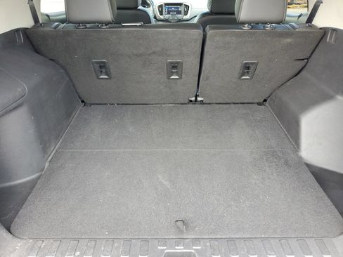 Used 2022 GMC Terrain Denali w/ LPO, Floor Liner Package AWD/4WD image 8