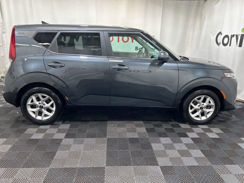 Used 2022 Kia Soul LX w/ Technology Package image 8