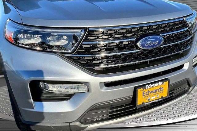 Used 2020 Ford Explorer XLT w/ Equipment Group 202A AWD/4WD image 33