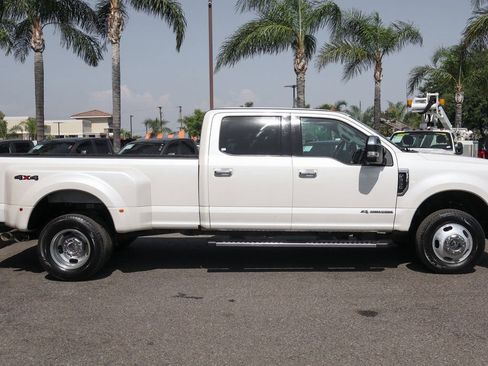 Used 2017 Ford F350 Lariat w/ Chrome Package image 11
