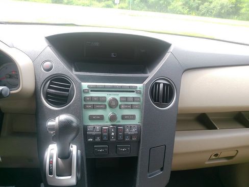 Used 2011 Honda Pilot EX-L image 13