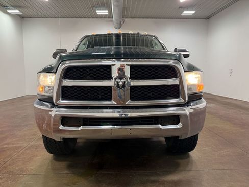 Used 2018 RAM 3500 SLT w/ Snow Chief Group AWD/4WD image 40