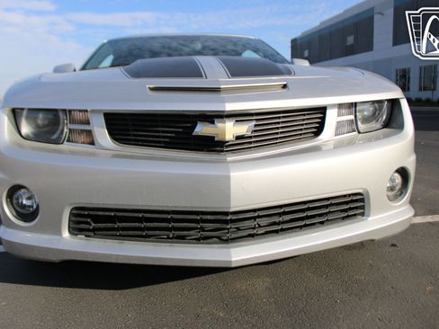 Used 2010 Chevrolet Camaro SS w/ RS Package image 35