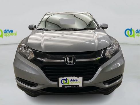 Used 2018 Honda HR-V LX image 14