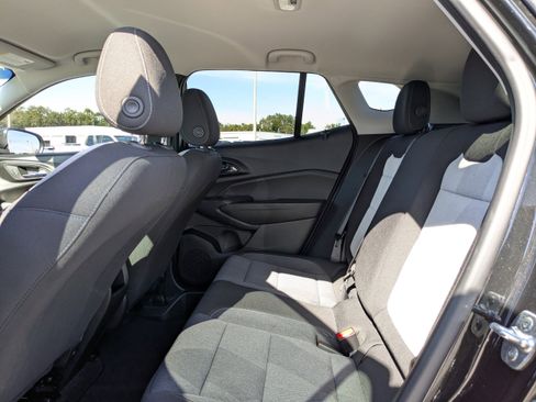 Used 2024 Chevrolet Trax LS w/ LS Convenience Package image 13