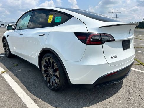 Used 2022 Tesla Model Y Performance AWD/4WD image 4