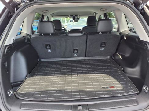 Used 2024 Jeep Grand Cherokee Limited w/ Black Appearance Package image 5