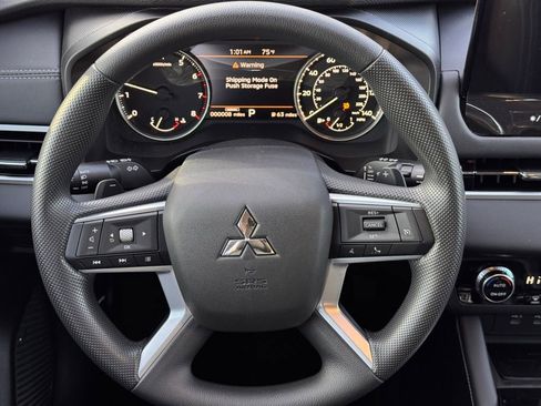 New 2026 Mitsubishi Outlander ES FWD image 19