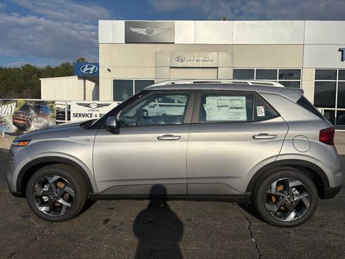 New 2026 Hyundai Venue SEL image 4