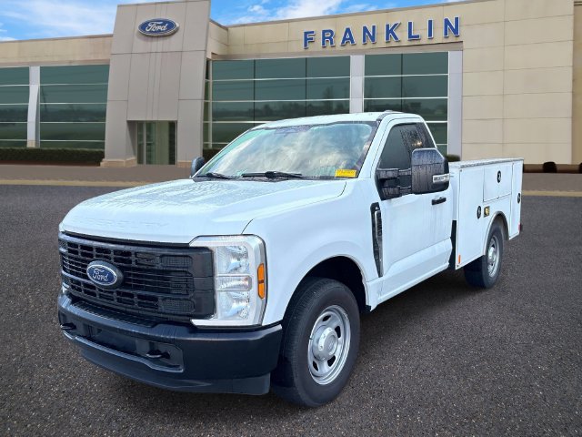 Used 2024 Ford F350 XL w/ XL Driver Assist Package RWD image 3
