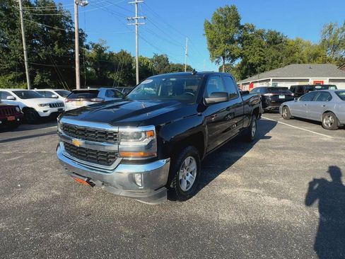 Used 2017 Chevrolet Silverado 1500 LT w/ All Star Edition image 6