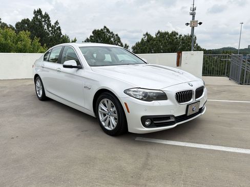 Used 2015 BMW 528i xDrive Sedan AWD/4WD image 6