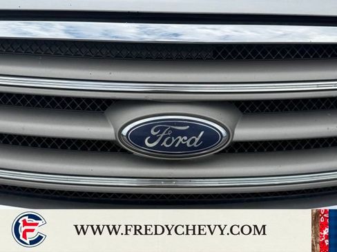 Used 2019 Ford Taurus SEL FWD image 29