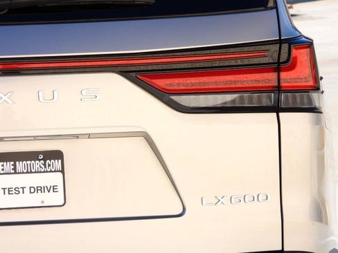 Used 2023 Lexus LX 600 F Sport image 22