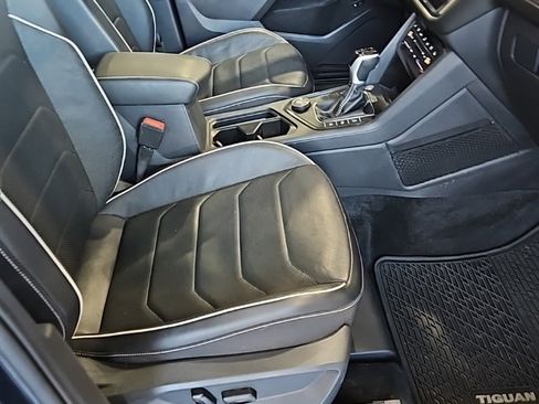 Used 2024 Volkswagen Tiguan SEL R-Line image 13