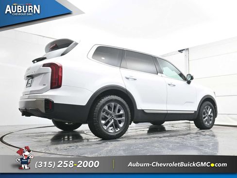 Used 2024 Kia Telluride LX image 22
