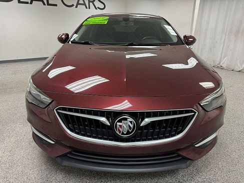 Used 2019 Buick Regal Preferred image 2