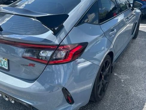 Used 2023 Honda Civic Type R image 4