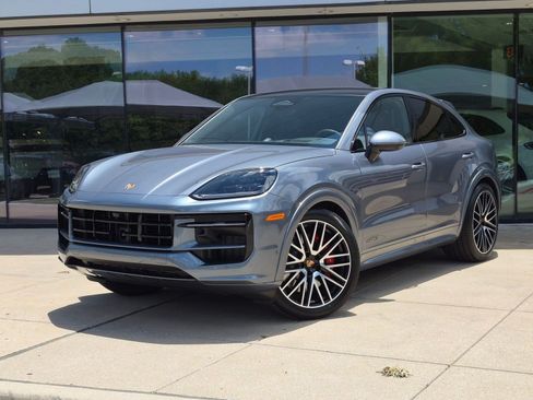 New 2026 Porsche Cayenne GTS AWD/4WD image 1