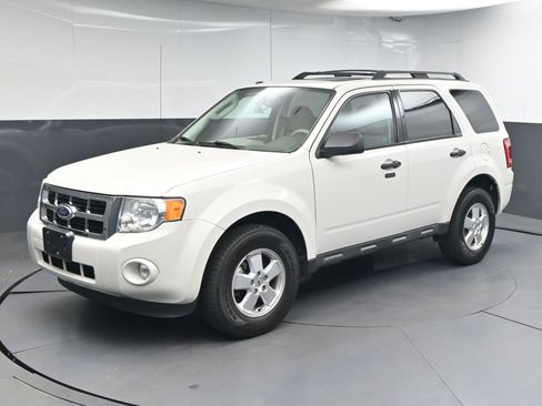 Used 2012 Ford Escape XLT FWD image 3