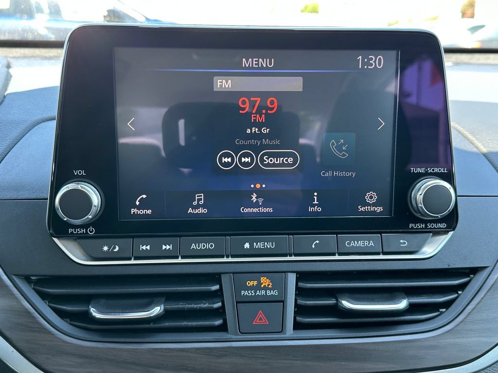 Used 2024 Nissan Altima 2.5 SV FWD image 27