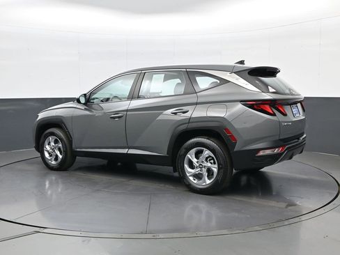 Certified 2024 Hyundai Tucson SE image 7
