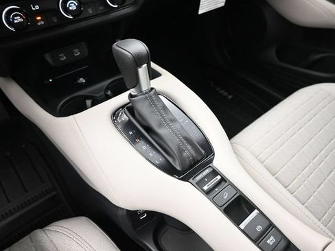 New 2026 Honda HR-V LX image 28