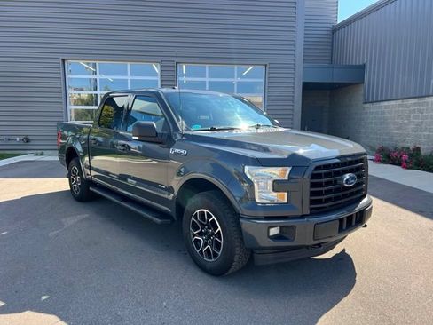 Used 2017 Ford F150 XLT w/ Equipment Group 302A Luxury AWD/4WD image 3
