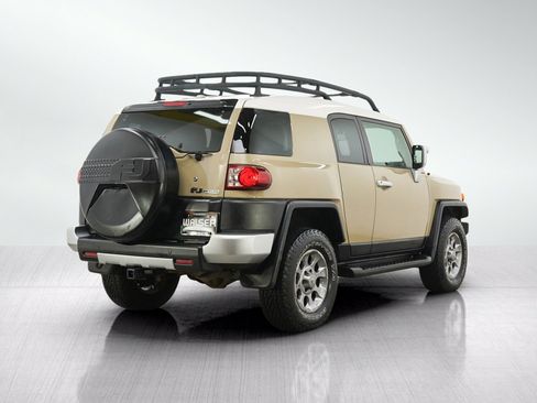 Used 2011 Toyota FJ Cruiser 4WD w/ Upgrade Pkg image 5