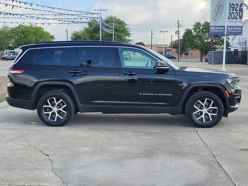 Used 2024 Jeep Grand Cherokee L Limited w/ Luxury Tech Group II image 8