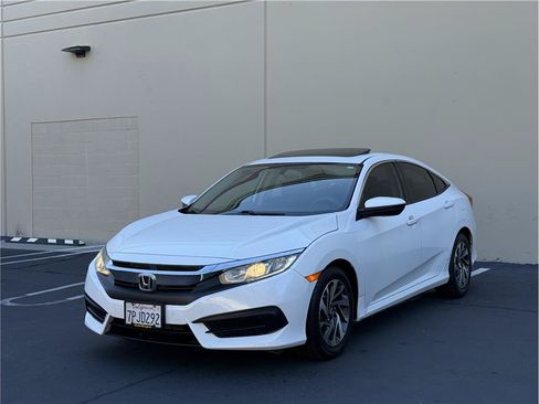 Used 2016 Honda Civic EX image 4