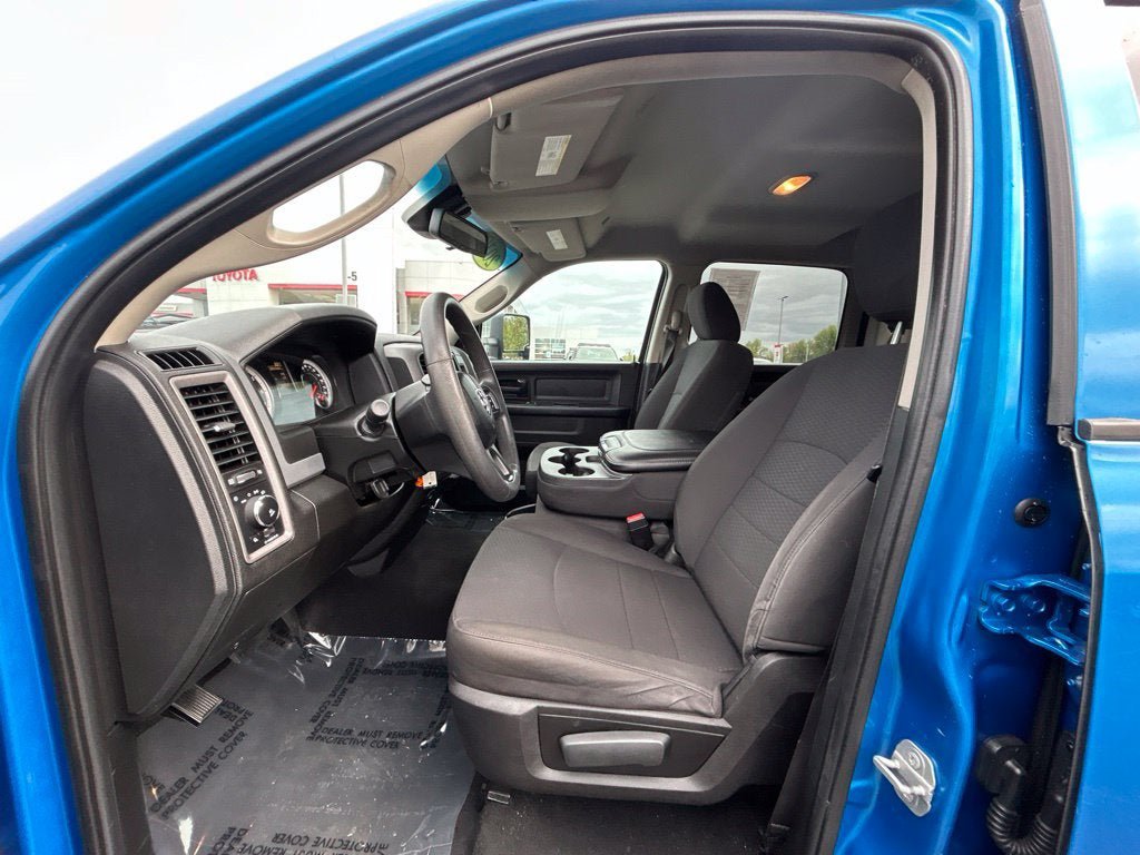 Used 2019 RAM 1500 Express w/ Hydro Blue Sport Package AWD/4WD image 14