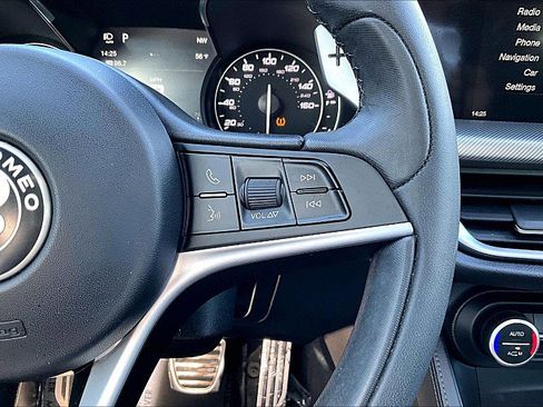 Used 2018 Alfa Romeo Stelvio Sport w/ Quick Order Package 22J Sport image 21
