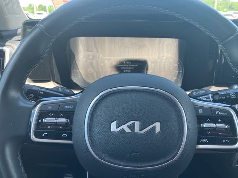 Used 2023 Kia Sorento S w/ Panoramic Sunroof Package AWD/4WD image 14