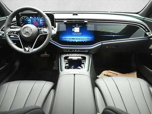 New 2026 Mercedes-Benz E 350 4MATIC Sedan image 21