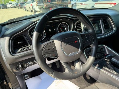 Used 2016 Dodge Challenger SXT RWD image 25